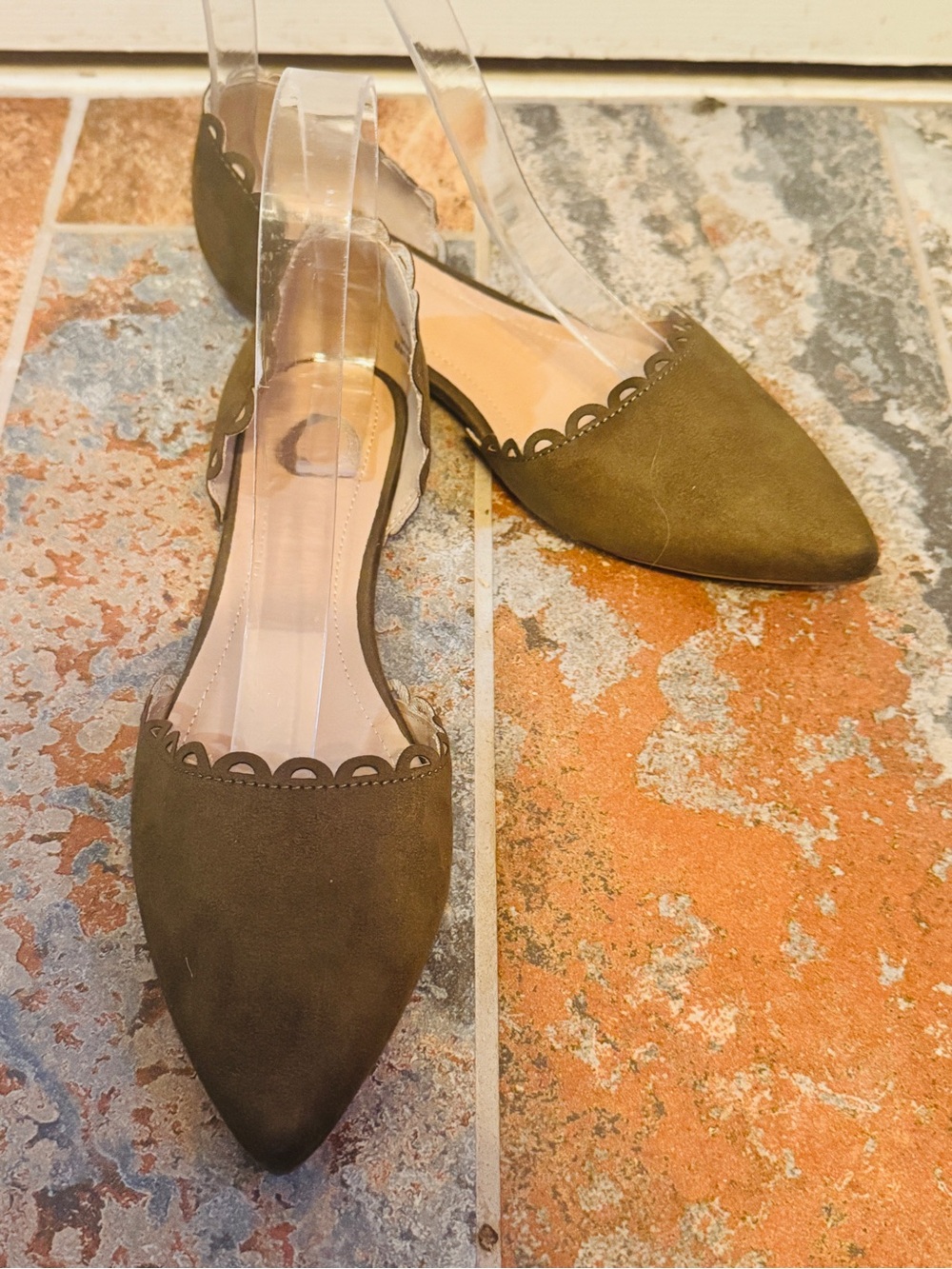 NWOB! Journee Collection Olive Green Pointed Toe Scalloped Trim Suede Flats!